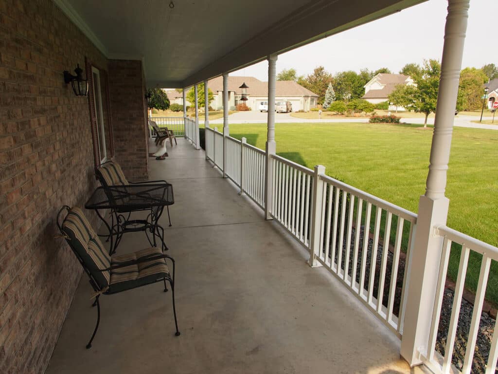 Install vinyl porch railing around Indianapolis