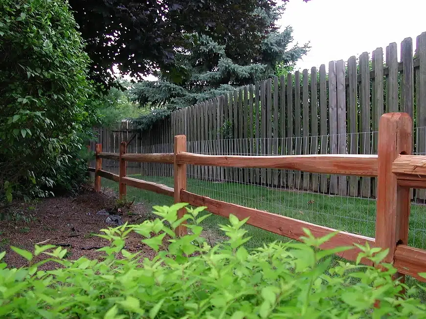 cedar split rail fence around Indianapolis