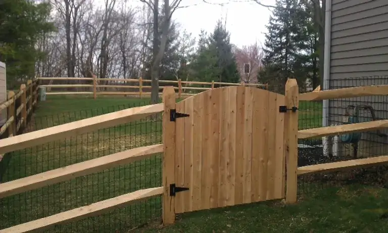 Indianapolis split rail fencing Installation