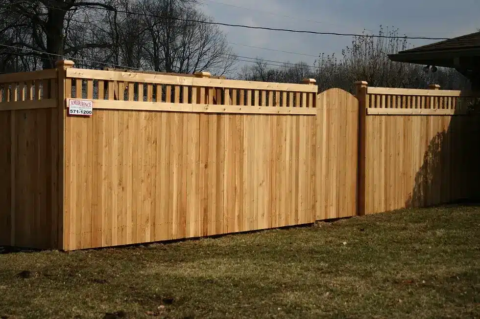 Lattice-topped cedar fence installation around Indianapolis, Indiana