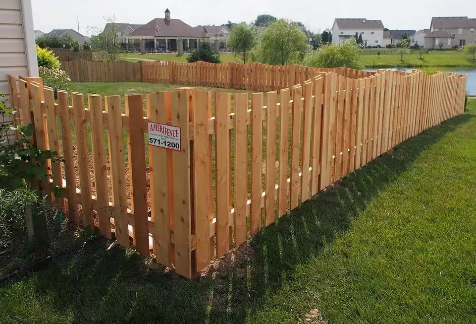 shadowbox fence construction around Indianapolis