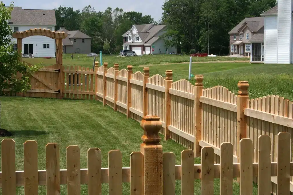 dog ear picket fence installation in Indianapolis
