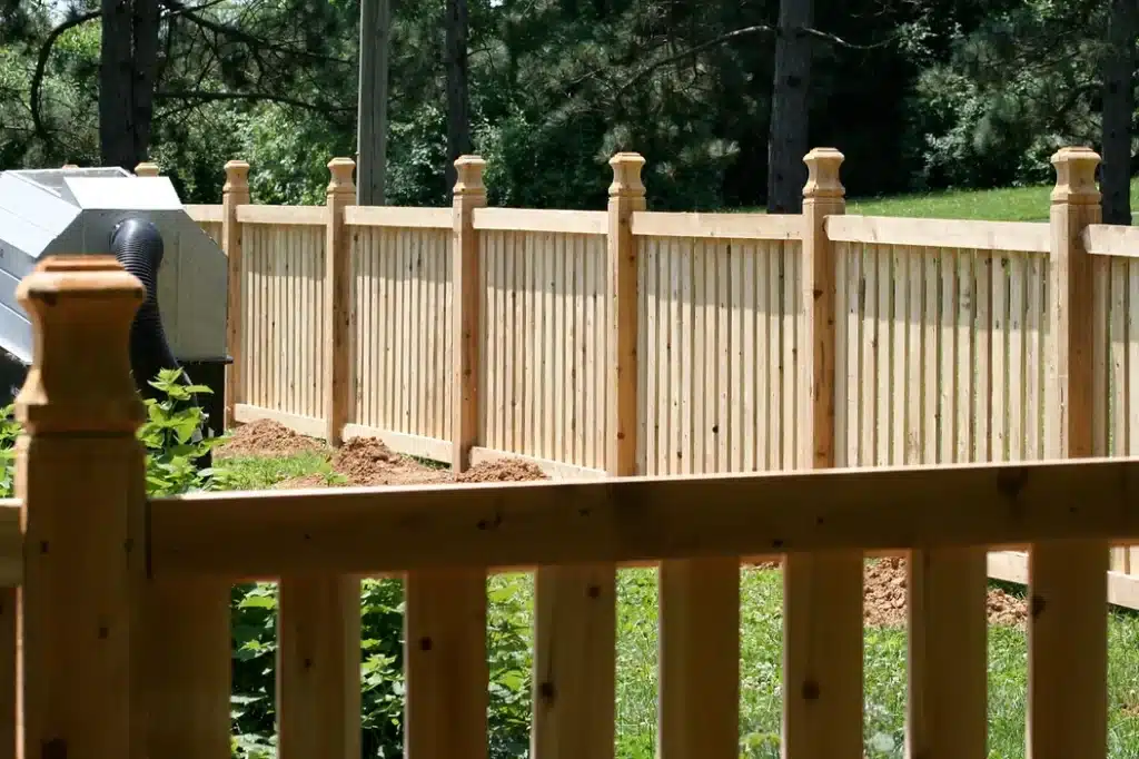 Cedar picket fencing companies around Indianpolis