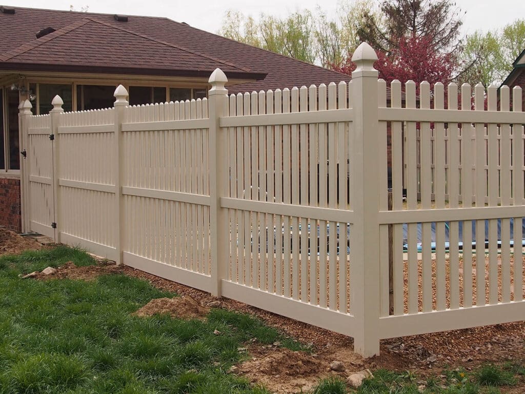 Vinyl privacy fence installers near Indianapolis