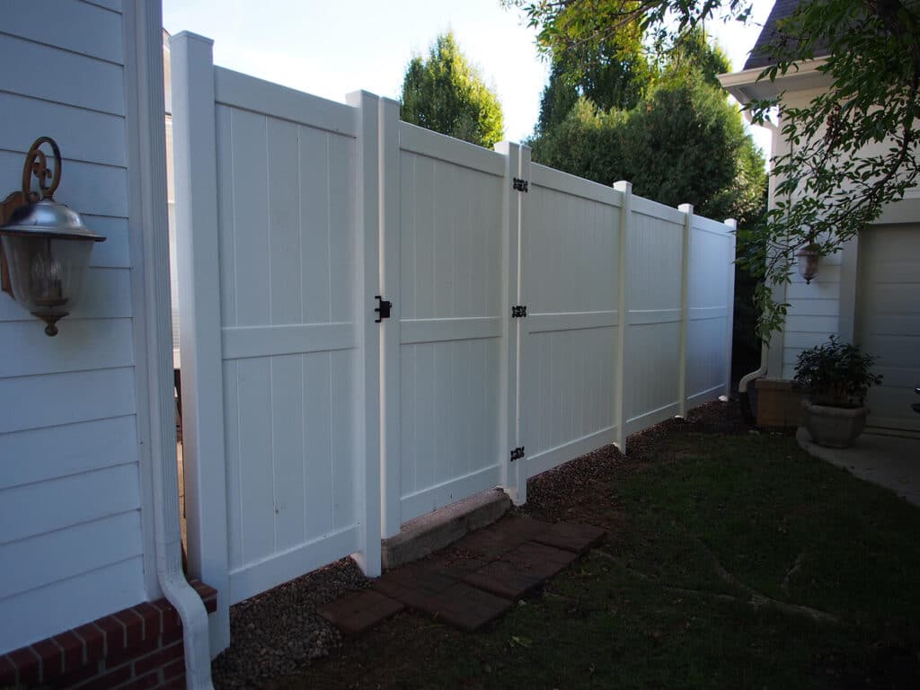 Indianapolis vinyl fence installation companies