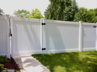 Privacy vinyl fencing company in Indianapolis