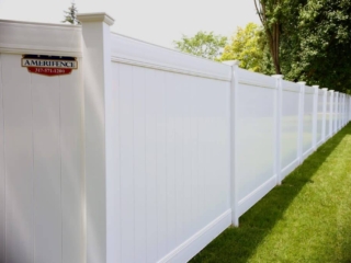 Privacy vinyl fencing services in Indianapolis