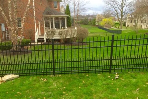 Deals on puppy-picket fencing around Indianapolis