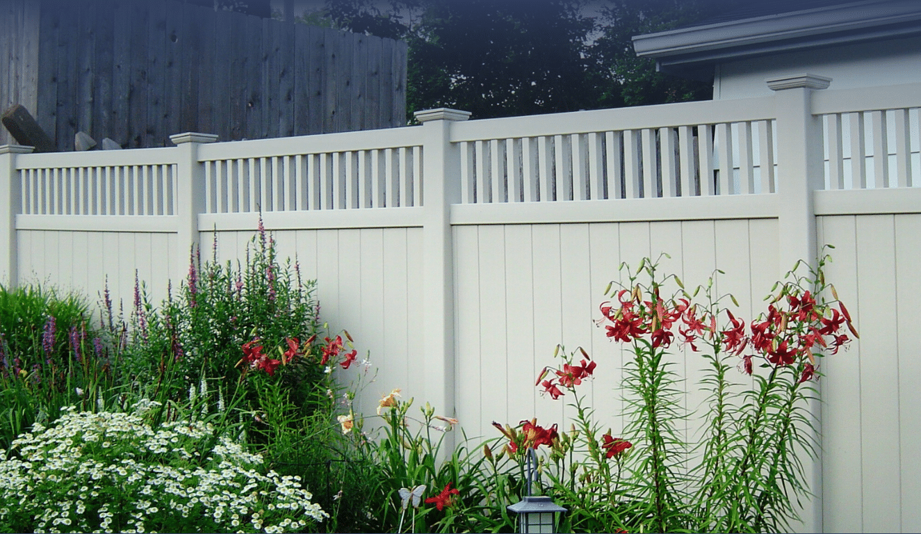 3 Advantages of a New Vinyl Fence Installation