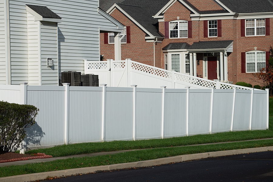 Don’t Let Dirt Win! Try These 3 Easy Vinyl Fence Care Tips